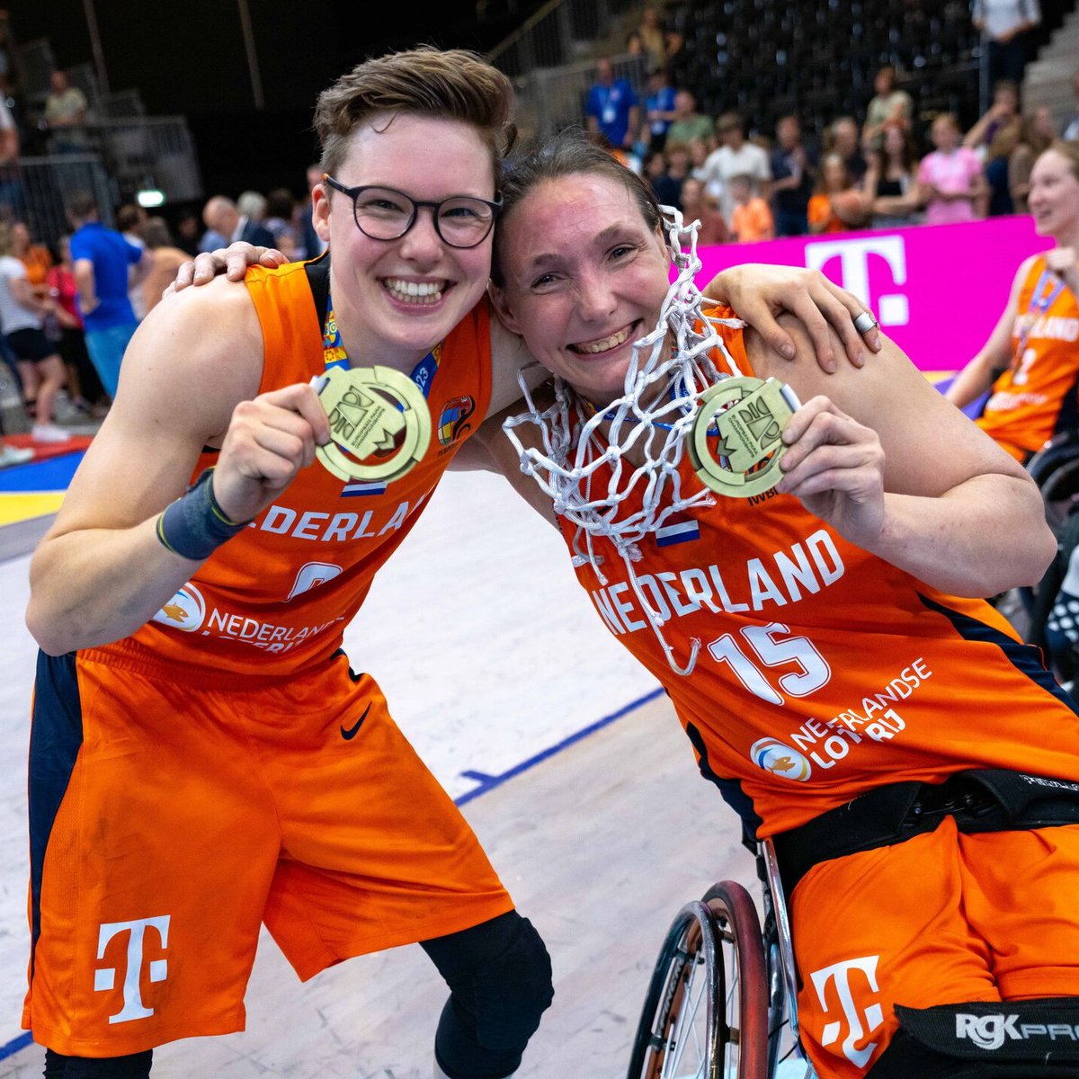 EuroParaChamps's tweet image. The feeling of winning gold... 🤩✨🏆

#EPC2023 #EPC2027 #Parasports #Parasport #wheelchairtennis #paracycling #wheelchairbasketball #parataekwondo #europarachampionships