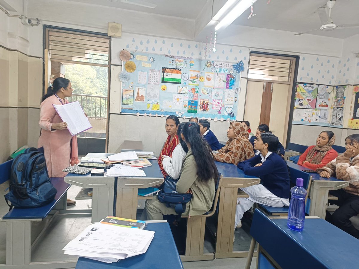VSSKV_Kalkaji's tweet photo. "Teachers+Parents 
Together we may give our children roots to grow and wings to fly "
Parents teachers meet at Veer Savarkar SKV no 1, Kalkaji,HOS Ms Sandhya Yadav, 28.12.24 

NURTURING MINDS BEYOND MEASURE! 
#parentsteachermeet
#Educationgoals https://t.co/GH5CkGa5j4