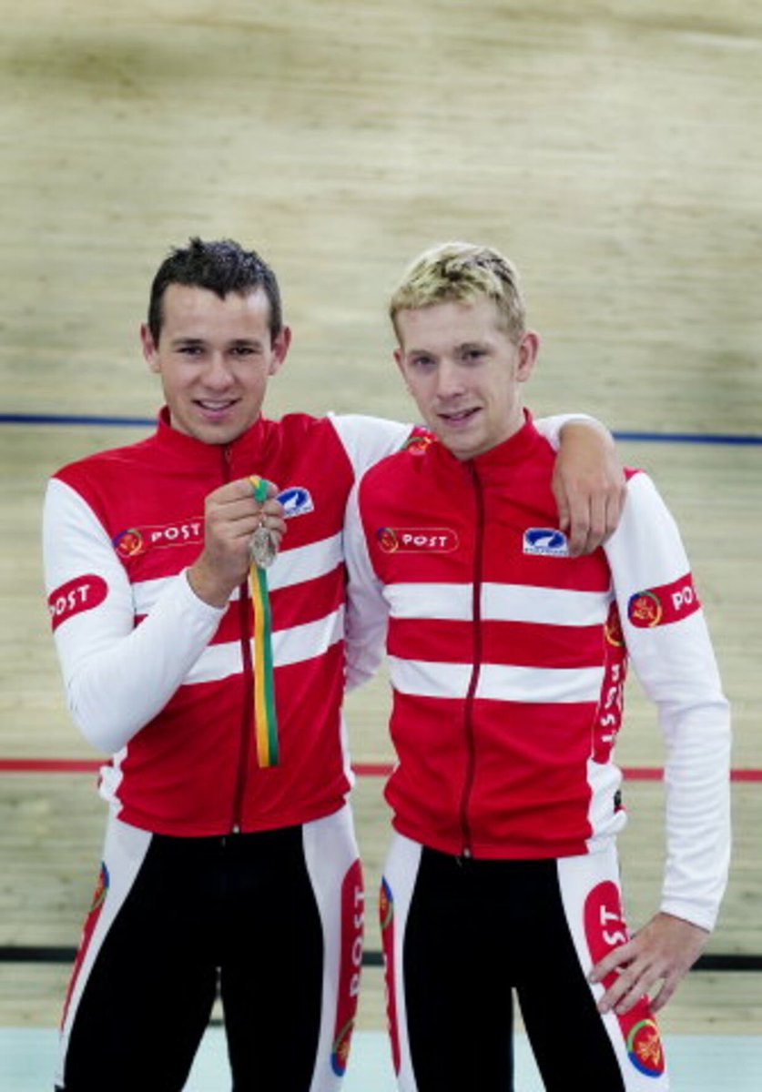 Alex Rasmussen (@alexfalkeman) on Twitter photo Sidste omgang for <a href="/MichaelMorkov/">Michael Mørkøv</a> 🚴♂️🇩🇰 i aften i Ballerup
En vild og vanvittig karriere på rent flid og nu kan han endelig drikke en øl 🍻 med “den gamle kabine” @francomarvulli Angus og mig selv i aften efter 💯 km løbet
Vi ses på banen!!
Live.cyklenbanen.dk Sidste omgang for <a href="/MichaelMorkov/">Michael Mørkøv</a> 🚴♂️🇩🇰 i aften i Ballerup
En vild og vanvittig karriere på rent flid og nu kan han endelig drikke en øl 🍻 med “den gamle kabine” @francomarvulli Angus og mig selv i aften efter 💯 km løbet
Vi ses på banen!!
Live.cyklenbanen.dk