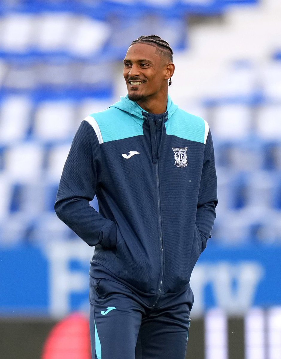 Dortmund_French's tweet photo. 🗞️ Leganes souhaite ANNULER le prêt de Sebastien #Haller et le renvoyer à Dortmund le plus rapidement possible.

(@marca via @AroooBVB) #BVB https://t.co/7MGJTtCYgY