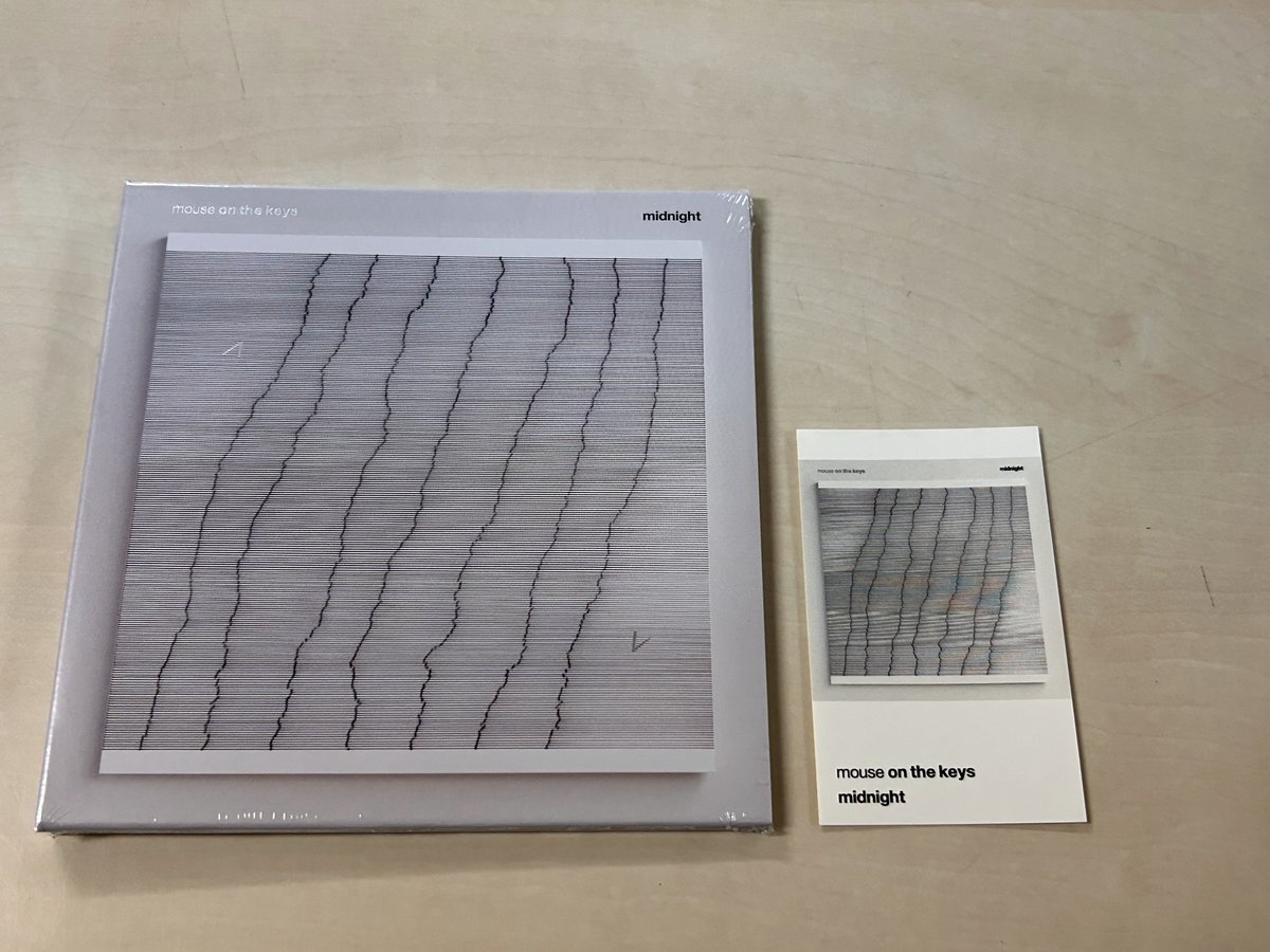 DAWA_FLAKE's tweet photo. 絶好調追加到着！
貴重な川﨑昭手書きポップも掲示！
一部店舗限定販売！
前作から約6年半ぶり！新メンバー加入で新体制となっての初のアルバム！ 
MOUSE ON THE KEYS / MIDNIGHT / CD / ￥2,750 https://t.co/PHcZqUeim7 https://t.co/RZaVBc5EXO