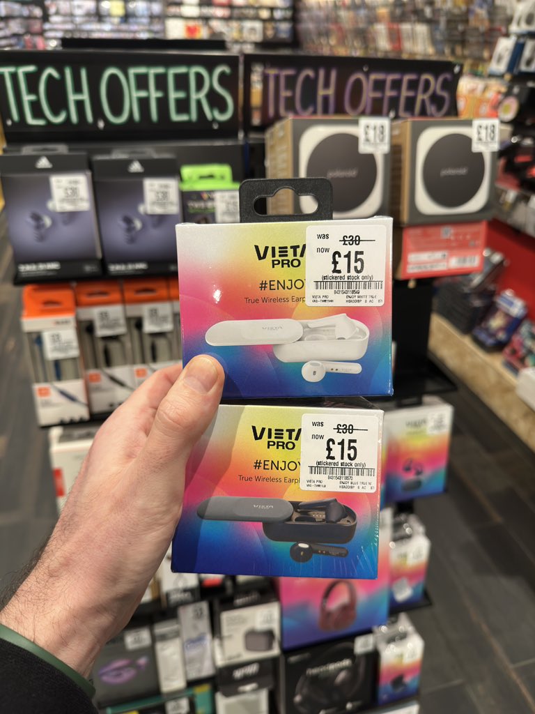 foppnotts's tweet image. We have some great savings on Headphones and Technology accessories in-store

Pop in to check out our full range of offers

#foppclearout #fopp #foppnotts #nottingham #technology #headphones #sale @FOPPofficial