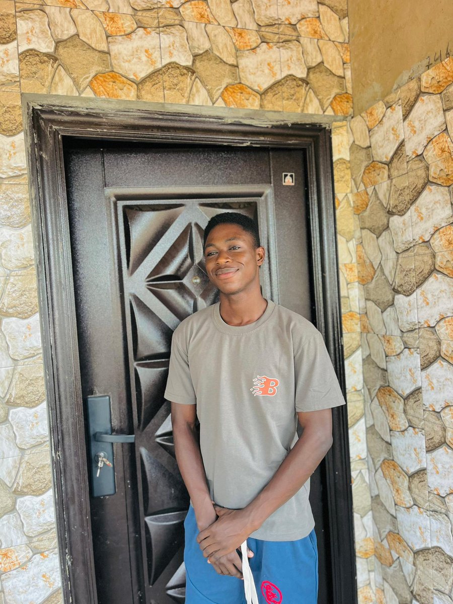 Senior_chris👑 tweet media