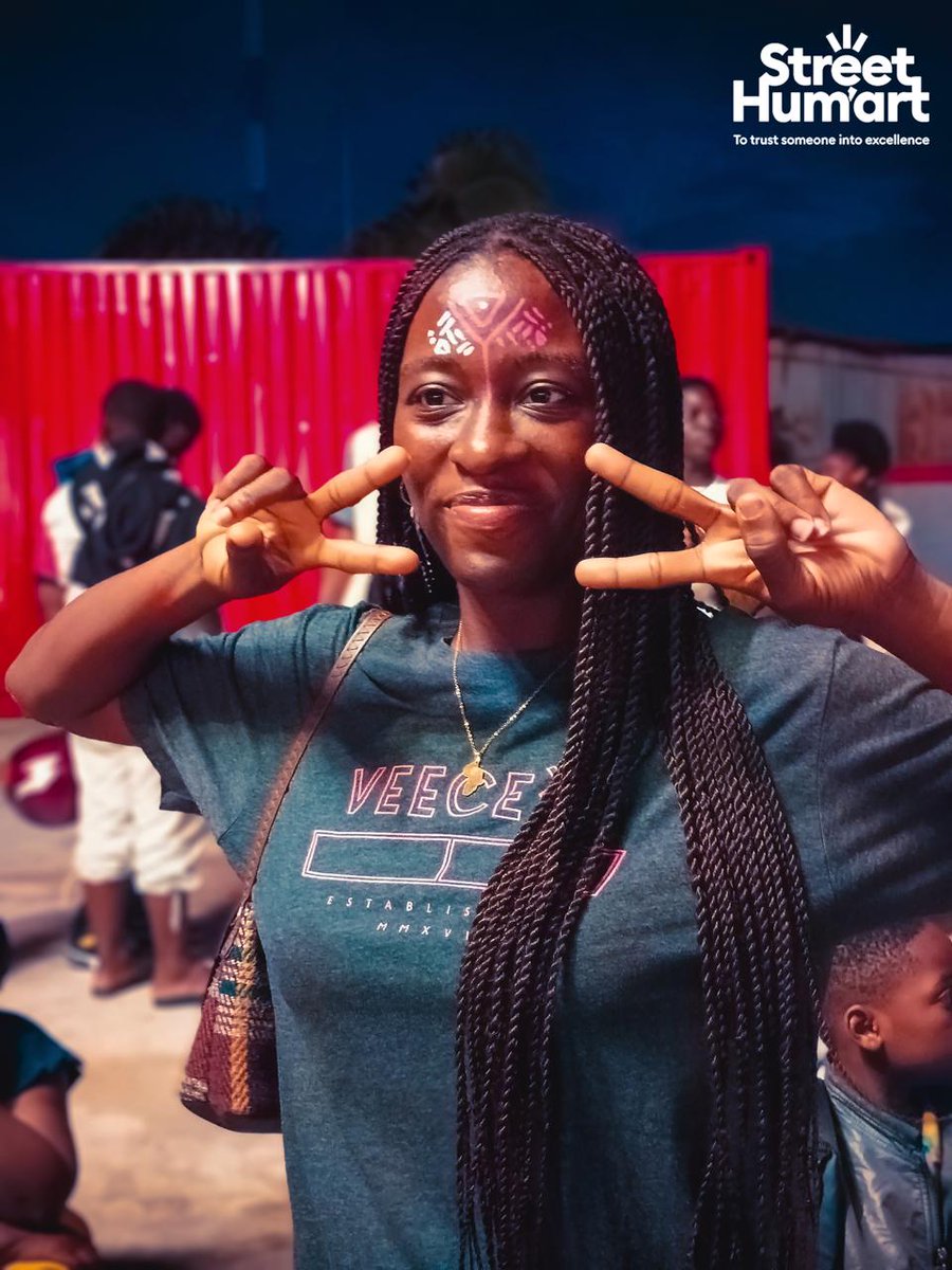 Stret_hum_art's tweet photo. Nous sommes ravis de partager avec vous les magnifiques body painting réalisés par nos artistes. 

Retour en images sur les moments magiques de la fusion de la foi et l'art au Festival Zone C.

#bodypainting
#artetfoi
#zonec
#créativité https://t.co/R1oILb4NLl