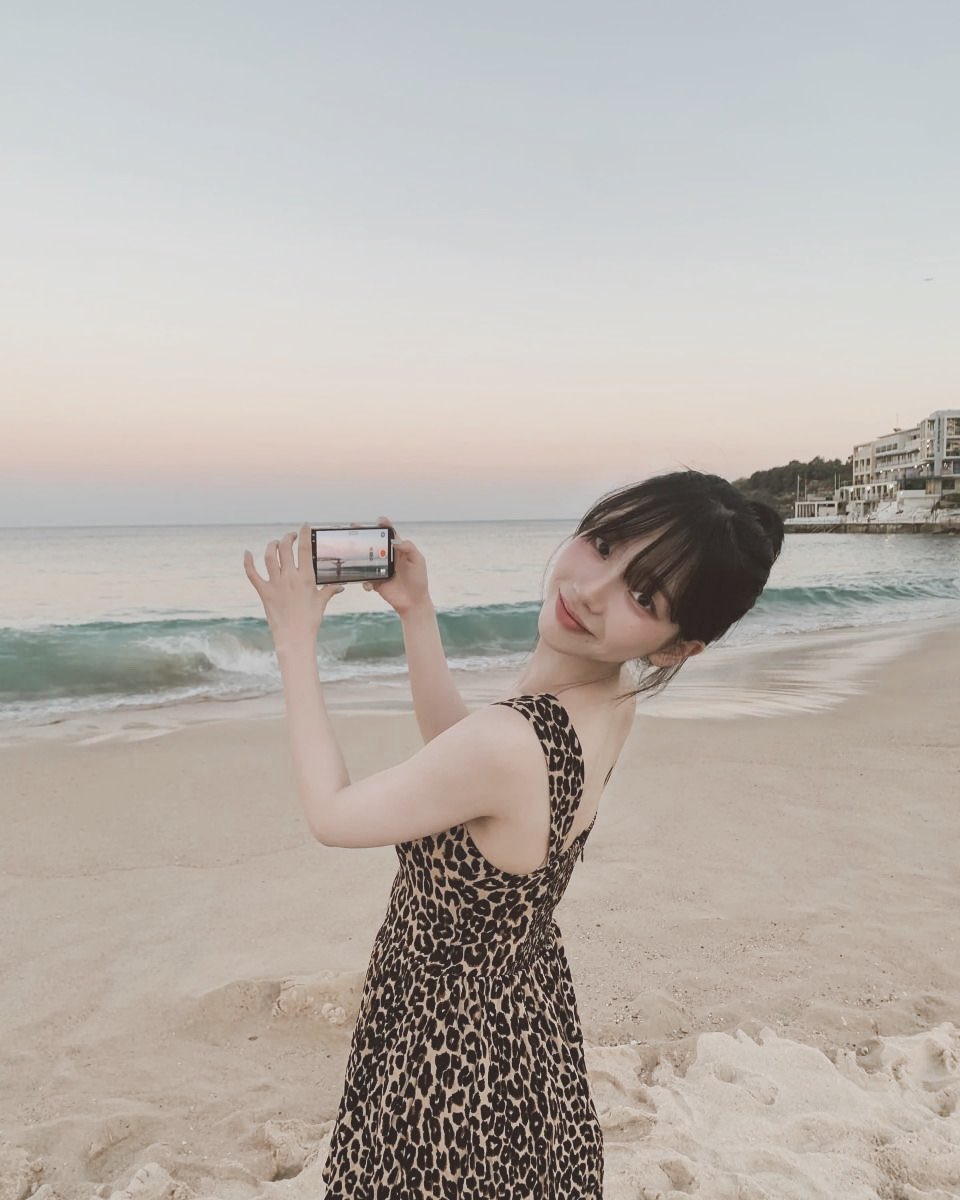 “The sunset is beautiful, isn't it?” ♥️ We headed to the our favorite plage, looking at allure of the sky surrounding the blue sea. Taking pictures of each other on our anniversary today,  this an amazing date to do together. With this, this is a sign that I love you always. 🌇