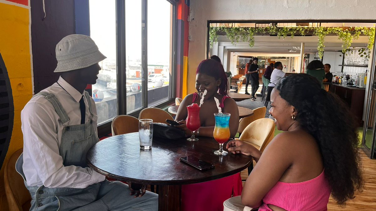 BatBytheHarbour's tweet photo. We are ready to serve you🍹🥵

Buy 1 Cocktail and get 1 for free🚀⛵️💥

Book now 068 855 9466 📲 ✨️ 

#batby_theharbour #free cocktails #batcentre https://t.co/MBplAHKFuh