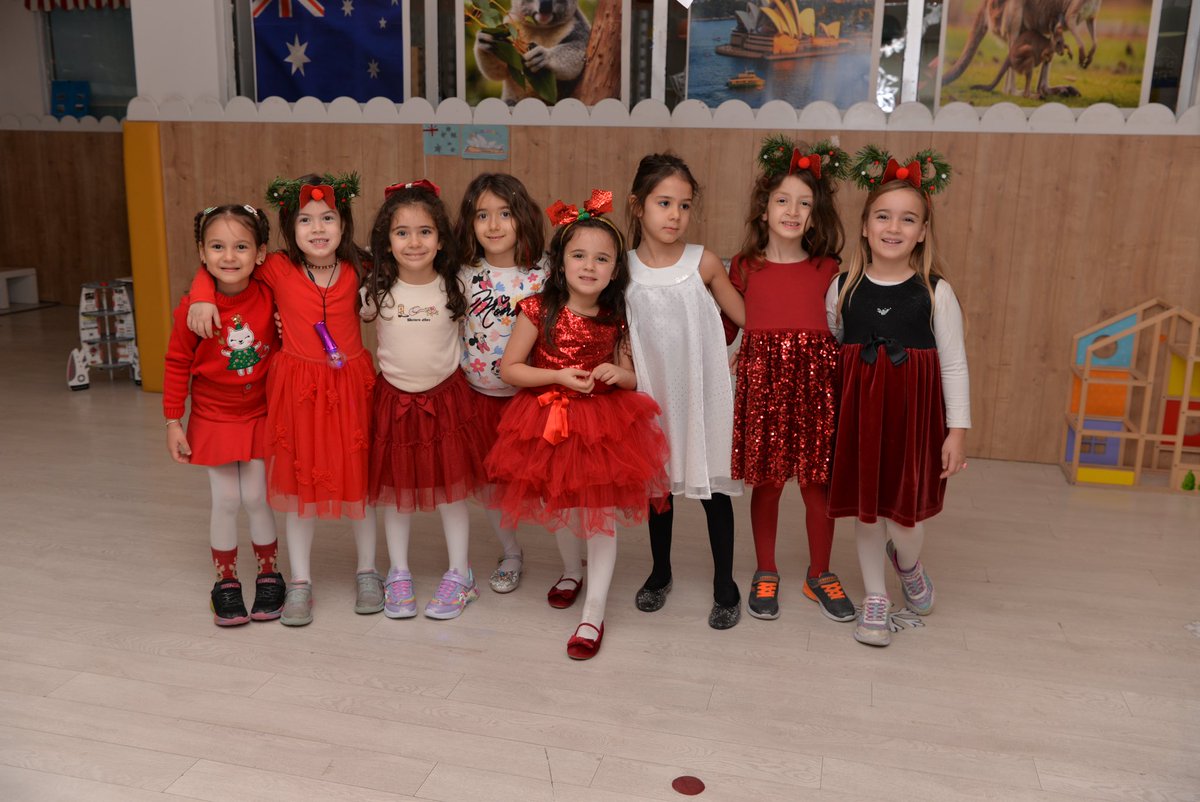 sahinkayakoleji's tweet photo. A Colorful Welcome to the New Year
Our kindergarten students at the Central Campus celebrated the arrival of the new year with a colorful ball filled with music and games.
#newyear #thelittle #bursa #şahinkaya #şahinkayaeğitimkurumları https://t.co/u5V2vkFxP5