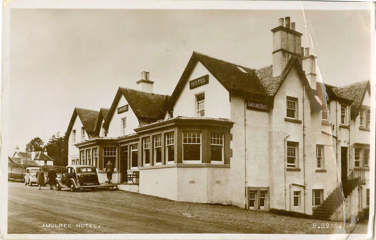Postcard of the Day: Amulree Hotel, circa 1950s.

📷 Local &amp; Family History Collection, AK Bell Library

#ExploreYourArchive