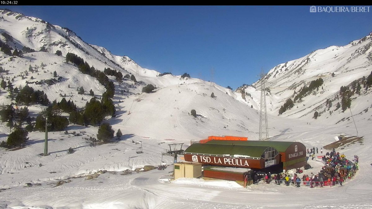 visitpallars's tweet image. 🎿❄️ Bon dia, esquiadors! ❄️🎿
Abans de sortir, consulteu l'estat de pistes a les webs de les vostres estacions d'esquí. ⛷️🏂Bona esquiada! #Esquí #Neu #PistesObertes #pallarssobirà
👉🔗bit.ly/skipsobira
-
📸Captures webcam: @espot @port_aine #Peülla @baqueira_beret