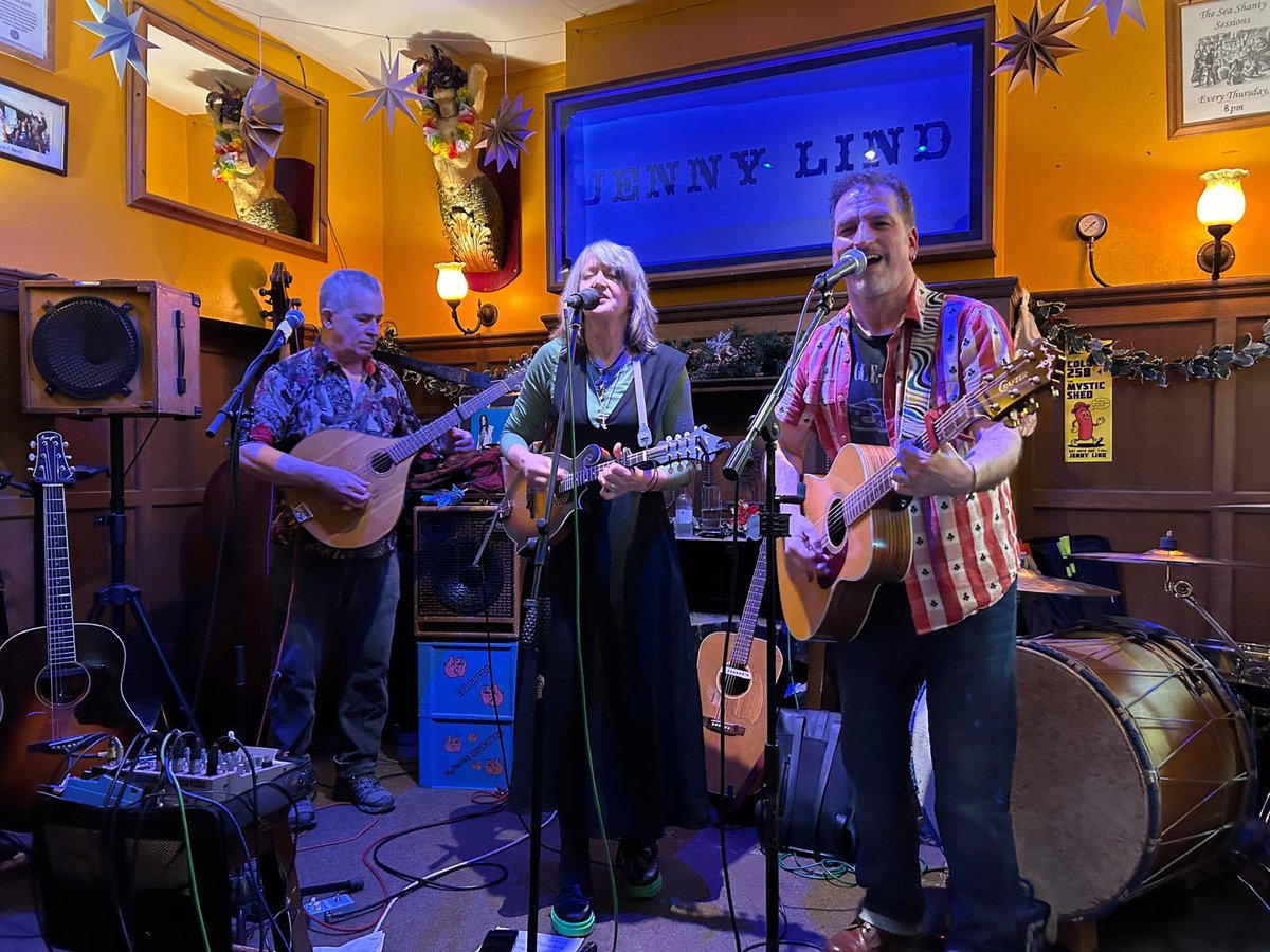 Final <a href="/RagtopDown/">Ragtop Down</a> gig of the year at The Jenny Lind in Hastings. What a privilege to be on stage - I hope we gave our lovely audience a memorable evening. (Might skip the knock-knock joke next time!)