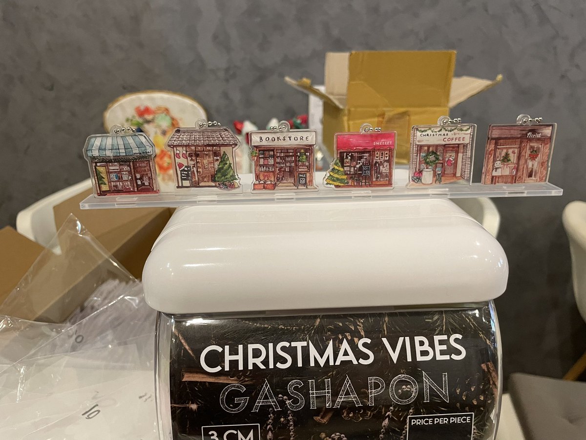 Fuwadaiji's tweet photo. รับสมัครลูกค้าจำนวนมากค่า เหลือเพียบเลย ขายแทบไม่ออก 😥

สตก. ขุ่น 60฿ | ม้อบแม้บ 65฿
สแตนดี้พกจ. 150฿ | 5 ฟรี 1
กาชาสุ่มละ 100฿
ก���๊บคาราสึโนะปี 3 ชิ้นละ 120฿ https://t.co/VFLD4vWD62