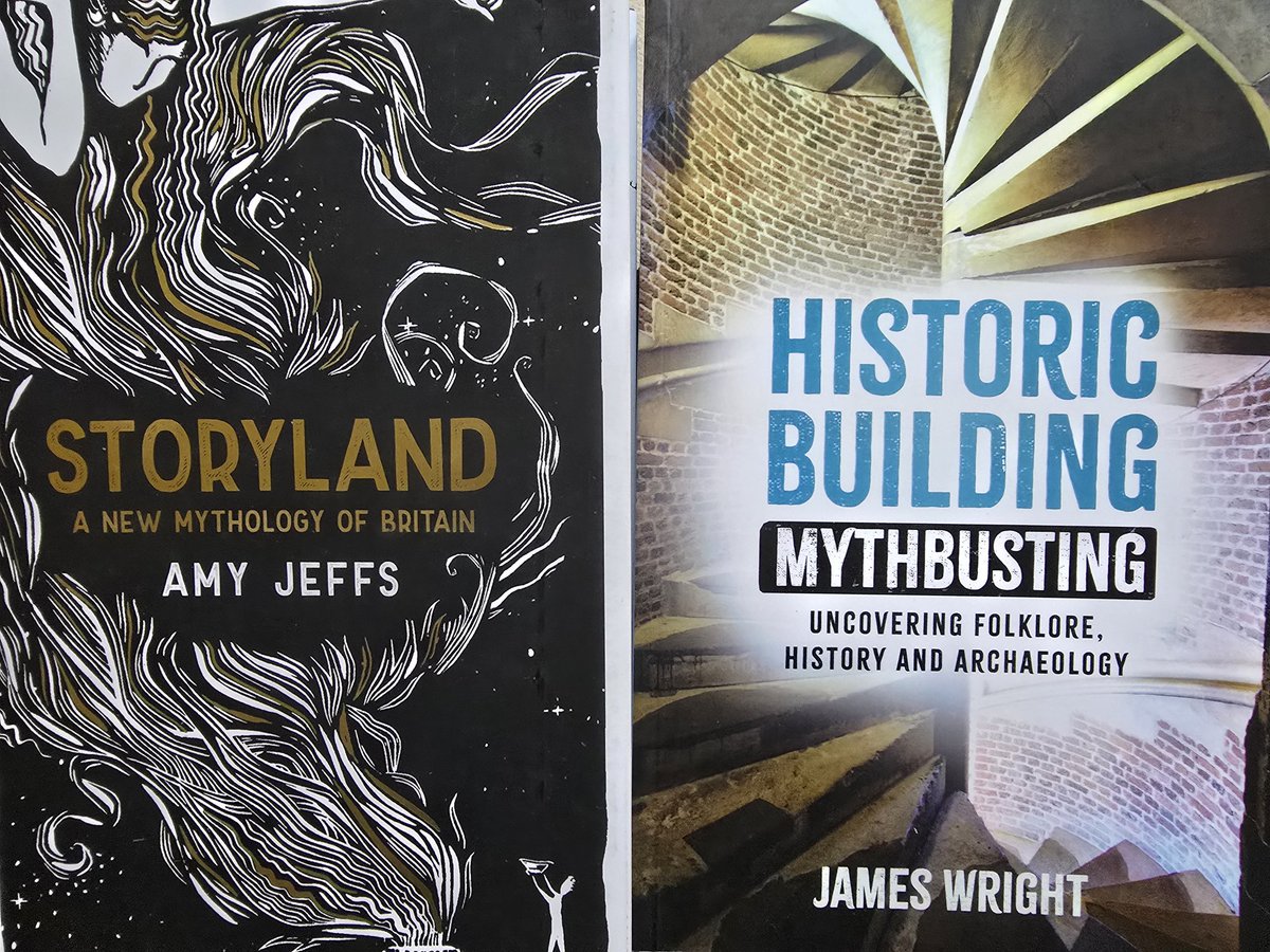 Got to love Christmas for some new reading material #amyjeffs <a href="/jpwarchaeology/">James Wright</a>