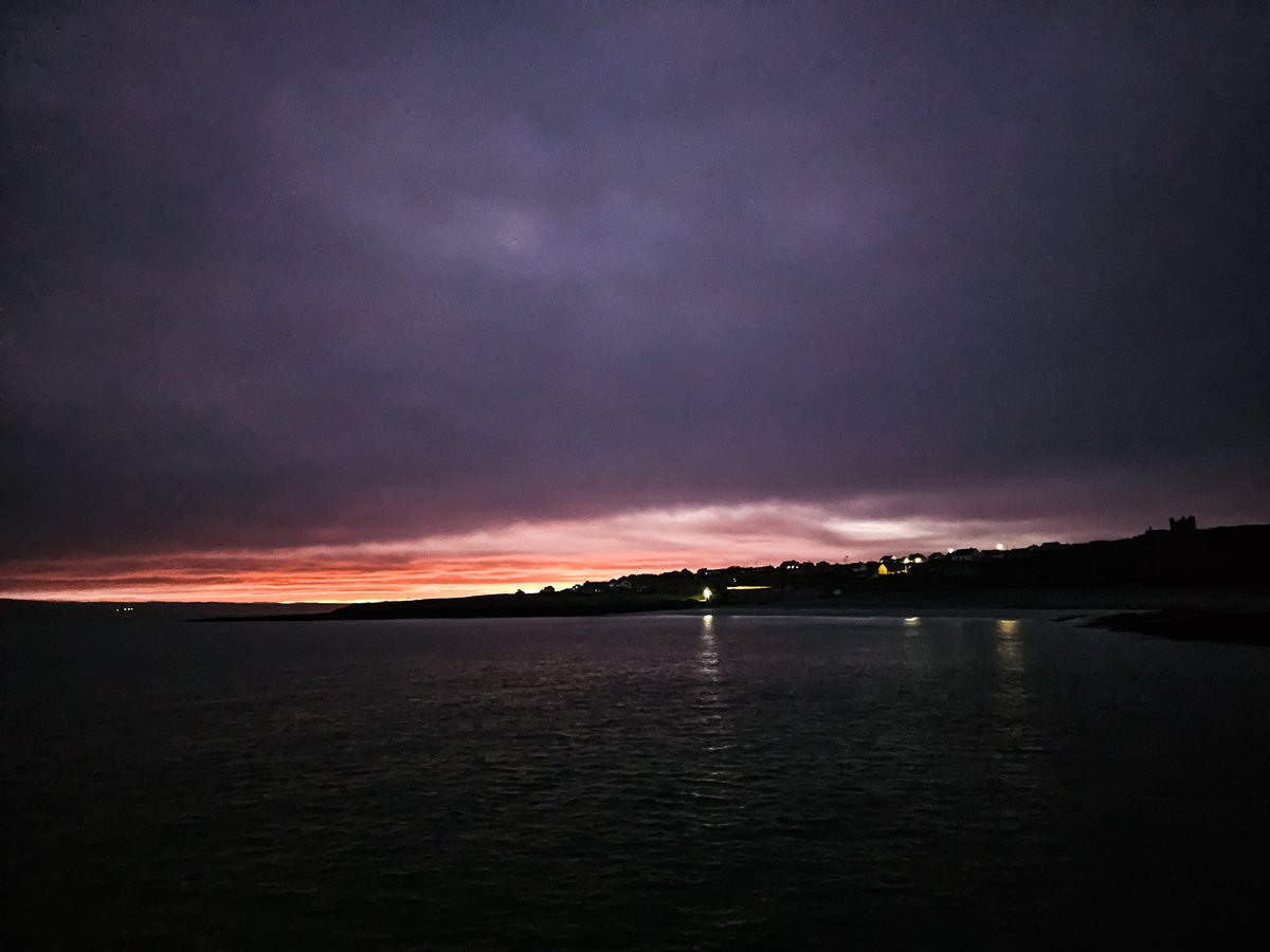 Another beautiful start to the day. The sun rising over Inis Oírr.