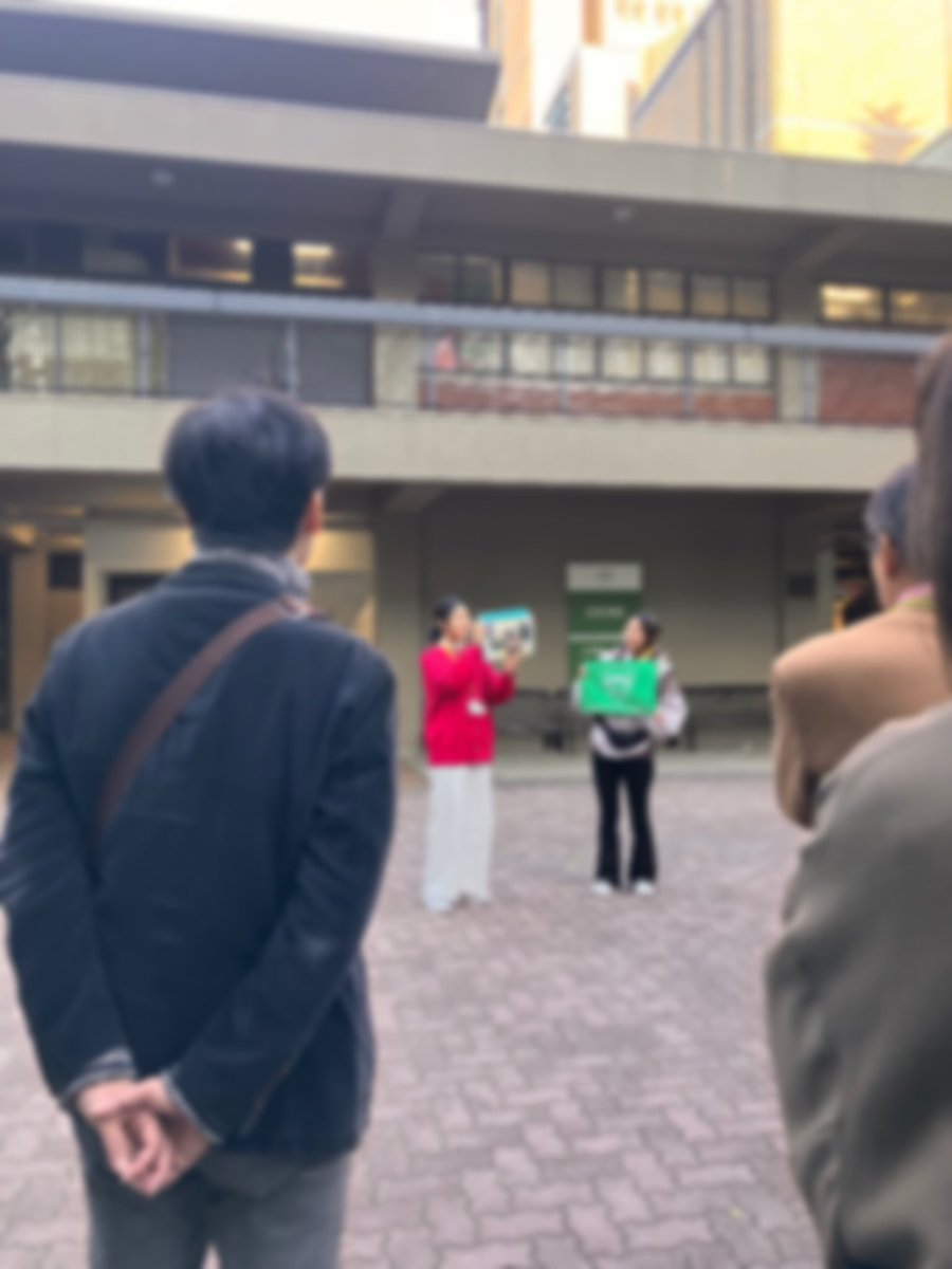agu_ctgv's tweet photo. 【活動報告】
青山キャンパス

11月30日に秋の Parents Weekend を行いました🍁
高校生だけでなく、在校生の保護者の方にもキャンパスツアーをしています！約400人の方に参加していただき、普段の青学生の様子を見ていただけた良い機会となりました✊🏻 https://t.co/6J3VJwniAe