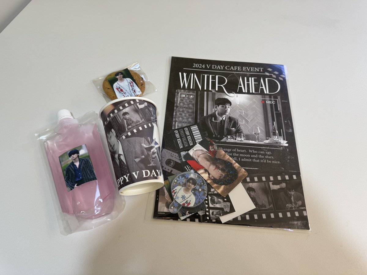 mikomikomiko_78's tweet photo. ＼*:.｡.HAPPY V DAY 11.｡.:* ／
델룰루でのイベント♩ここのカフェ初めましてでした。カフェの2階で映像を流してくれていました☺️

#happyvday
#tae
#Welcome_to_Vinema https://t.co/Bbaj3NxPfv