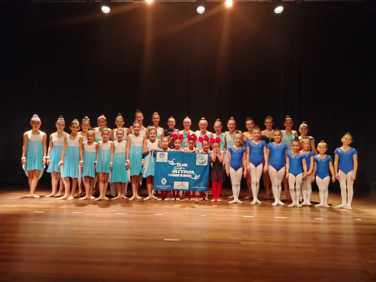 AytoSdB's tweet photo. 🤸🏻‍♀️Área de deportes 🤸🏻‍♀️

Ayer tuvimos la oportunidad de compartir la Gala de la Gimnasia Rítmica del club vecino Rítmicas de Piedras Blancas en el Teatro Clarín. 

🥳 https://t.co/fCh14TYMK2