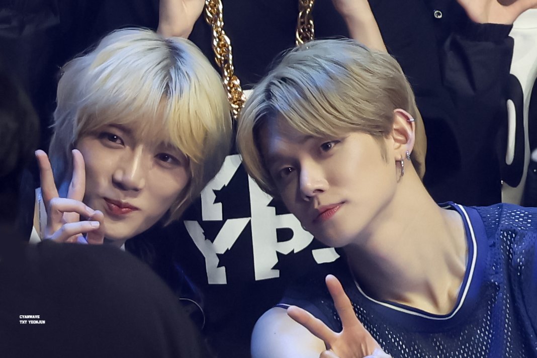 CYANWAVE0913's tweet photo. 240822 케이월드드림어워즈  HQ 

☺️

#연준 #YEONJUN #ヨンジュン 
#범규 #BEOMGYU #ボムギュ #쭈뀨미즈
#투바투 #TXT #투모로우바이투게더 #TOMORROW_X_TOGETHER https://t.co/nVrIj4JE3C