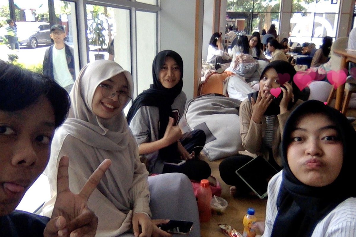 nasibalapcucun's tweet photo. first gathering #cielah dengan anak anak kelompok metopen ❤️❤️❤️ ini dia guys kebanggaanku selamanya https://t.co/X5hF302sQT