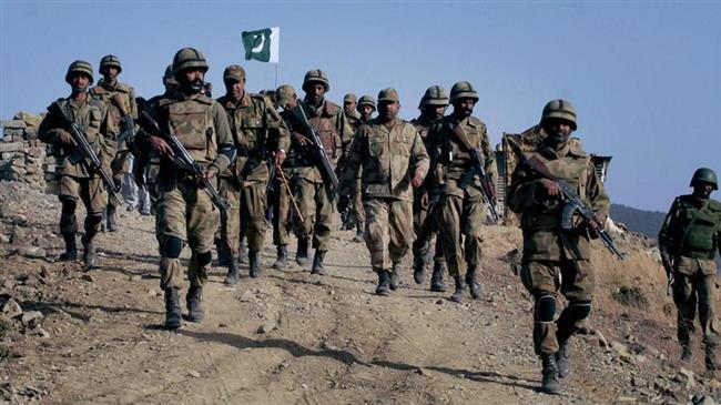 GlobeEyeNews's tweet photo. BREAKING:

19 Pakistani soldiers and 3 Afghan civilians killed in border clashes with the Taliban. https://t.co/NXgJyibJoW