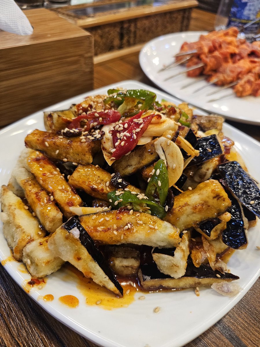 danyomm's tweet photo. 돼지가 되. https://t.co/A3POANvelC