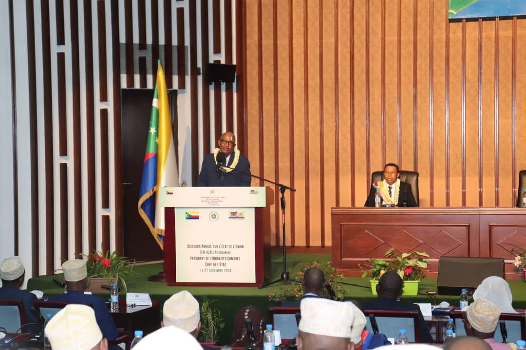 thecomorosKM's tweet photo. Yesterday, @PR_AZALI delivered his state of the Union adress at Hamraba. In his speech, he emphasized national unity and extent his concern regarding the situation in Mayotte. The president highlighted the achievements of 2024, focusing on the progress made in various sectors. https://t.co/4EICMlWCTL