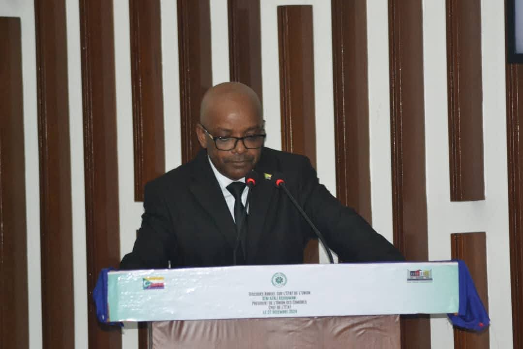 thecomorosKM's tweet photo. He also outlined his vision for the the future, aiming to build on the successes of the past year to further the nation's development. https://t.co/CbJLbB0xH2