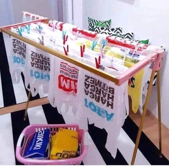 SON DAKİKA — Plastik poşet fiyatı 25 kuruştan 86 kuruşa çıktı.

 #cumartesi