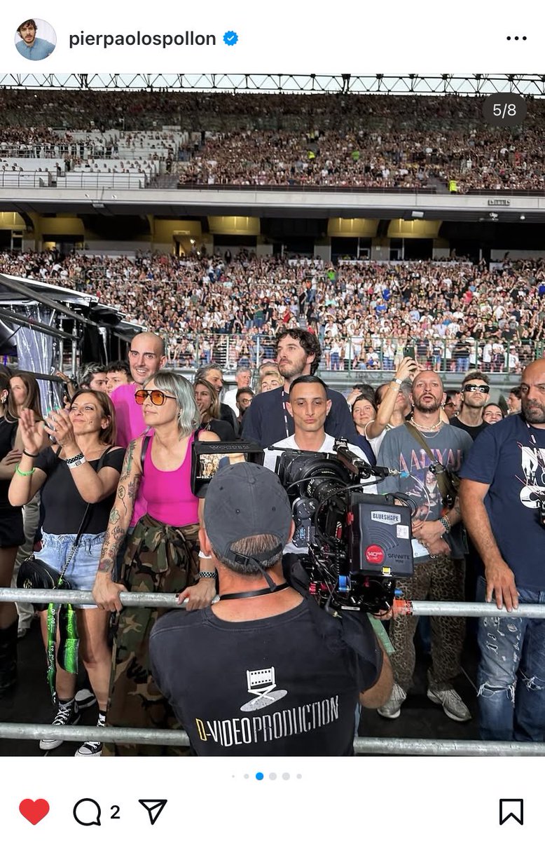 Francy18s's tweet image. ✨Spolloni✨ (rimarrà nella storia😂✈️) stasera su Canale 5 con #VersoIMagnifici5 , lo speciale su Vasco Rossi e i 7 concerti a San Siro💥
@pierspollon #Spollondì #Spollonverso #SpollonversoLuniversoPiùMagicoCheCè #IlSabatoNonÈBelloSeMancaIlCarosello