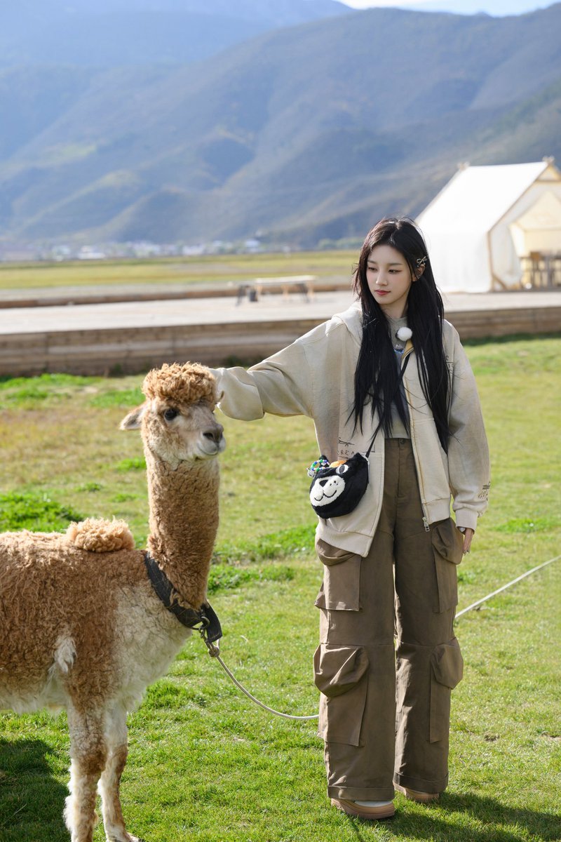 official_i_dle's tweet photo. #YUQI x #KeepRunning

#여자아이들 #GIDLE
#우기 https://t.co/OQ42T2TJlY
