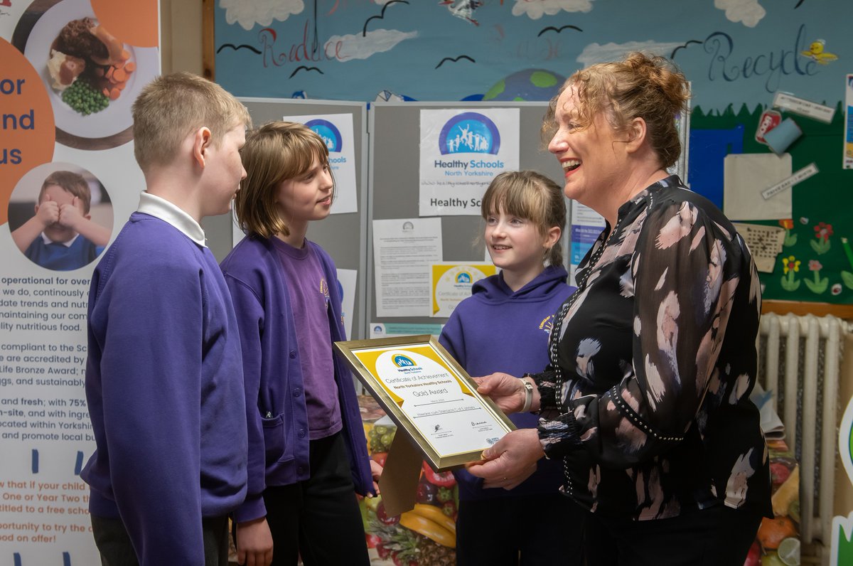 Six primary schools in #NorthYorkshire are celebrating after being recognised for their commitment to our Healthy Schools Programme 🥳 

Congratulations to all involved.

Find out more at northyorks.gov.uk/news/2024/scho…