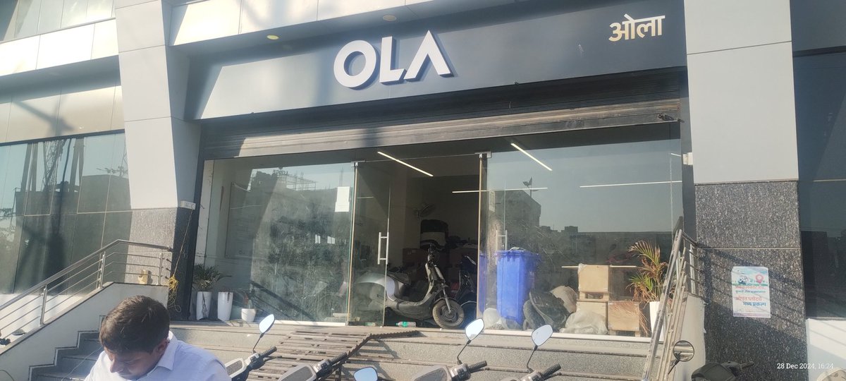 Panchlinge1010's tweet photo. Ola service is improving in solapur @OlaElectric ✌️✌️ https://t.co/Zy8vKB6N0Z