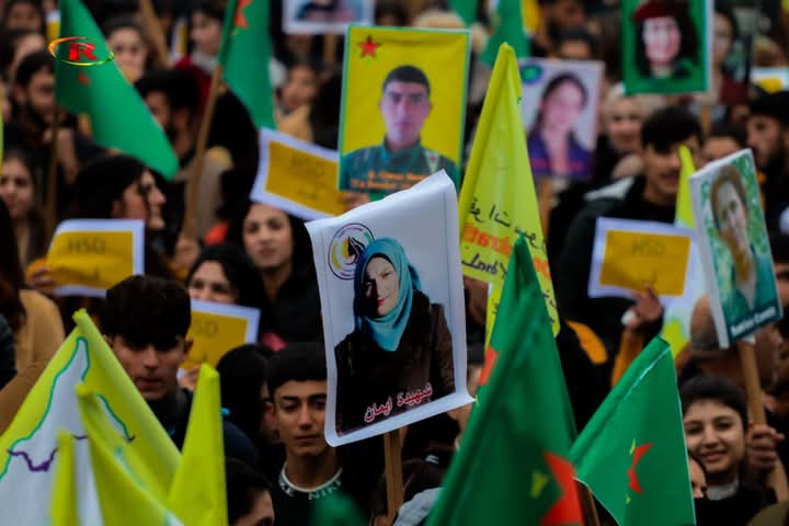 KurdIsrail's tweet image. 🔴A march in support of the Syrian Democratic Forces, the Women&apos;s Protection Units and the People&apos;s Protection Units in the Kurdish city of Kobani, northeastern Syria, and denouncing the Turkish attacks on the city of Kobani.

#Rojava_Post