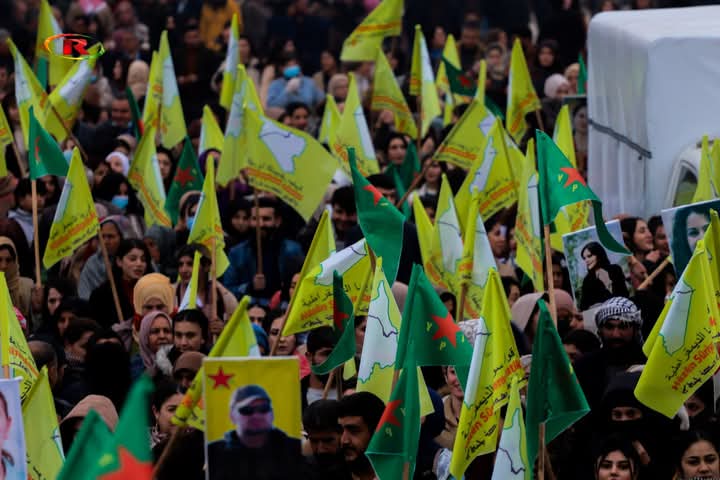 KurdIsrail's tweet image. 🔴A march in support of the Syrian Democratic Forces, the Women&apos;s Protection Units and the People&apos;s Protection Units in the Kurdish city of Kobani, northeastern Syria, and denouncing the Turkish attacks on the city of Kobani.

#Rojava_Post
