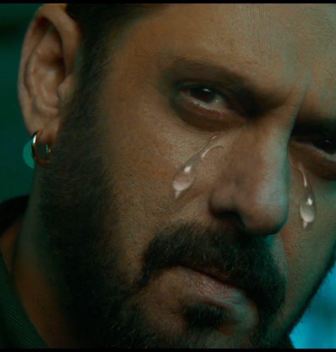 #SikandarTeaser 

Mass                                                   Sandaas