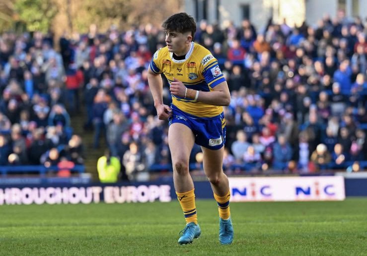 CelticRlfc's tweet photo. Congratulations to George, Harley and Joe for making their first team debuts for @leedsrhinos on Boxing Day, keep up the hardwork lads, it’s paying off!!☘️☘️ https://t.co/M2xOZQ4jRS