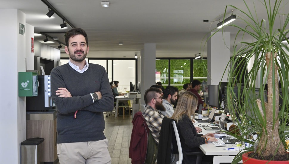 🔍 #Palencia | Roams, un modelo laboral que retiene talento cualificado en la España vaciada

Su modelo de éxito se basa en la retención de talento, el bienestar de los empleados y el compromiso con el territorio

tribunapalencia.com/noticias/38964…