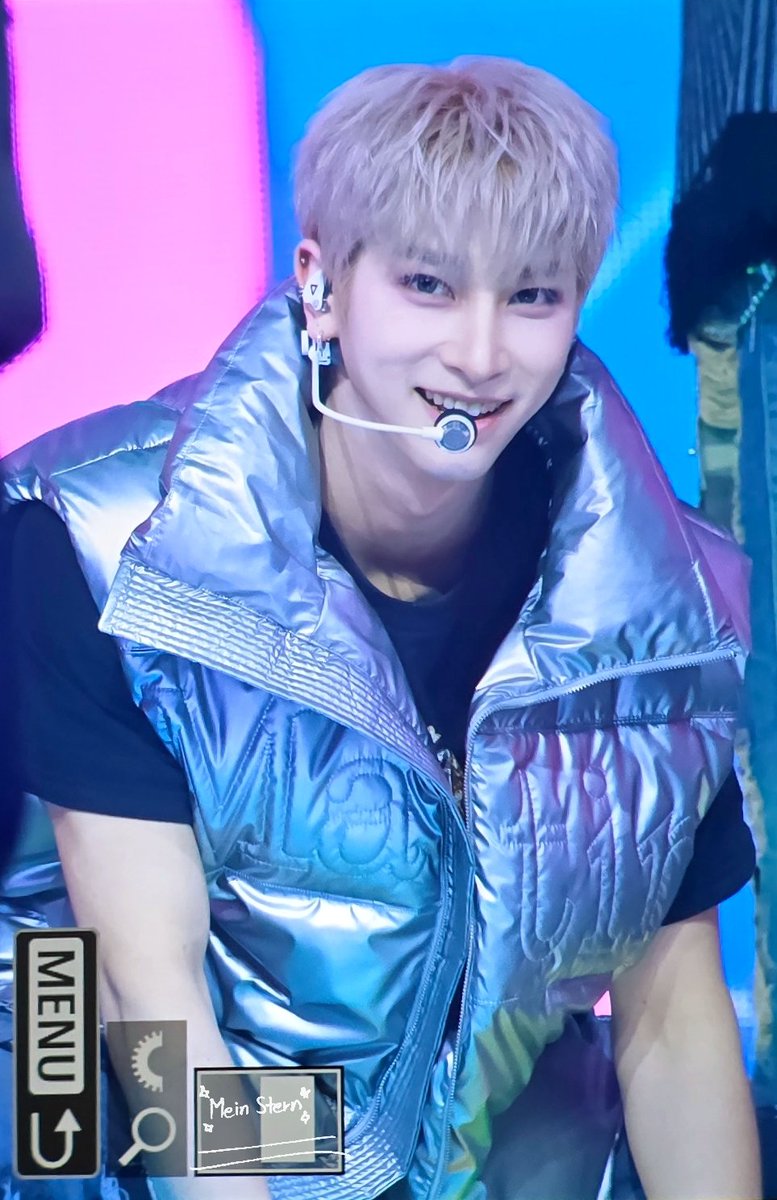 meinStern__'s tweet photo. 28122024 Starlight Boys Final Pre

Please always be happy

#한결 ＃HANGYUL
＃My_Super_Star_Hangyul
#비에이이173 #BAE173
#STARLIGHTBOYS #星光闪耀的少年 #스타라이트보이즈 https://t.co/gJwfsIH7ca