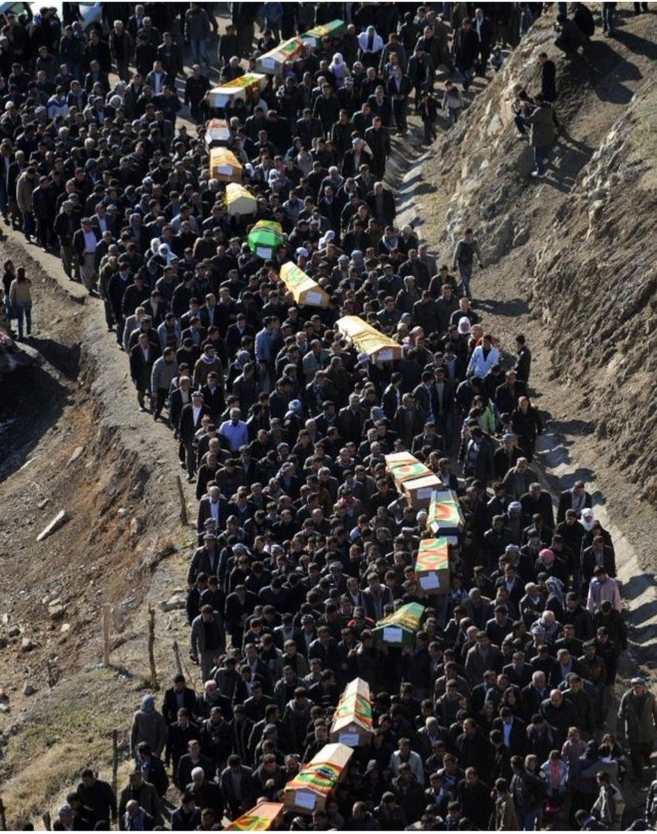 esenyurtemep's tweet image. 13 yıl önce, 28 Aralık 2011 gecesi savaş uçaklarıyla bombalanan çoğu çocuk 34 insan katledildi. Sorumlular yargılanmadı. 
Roboskiye adalet, sorumlular yargılansın!

 #roboski13yıloldu
 #roboskikatliami