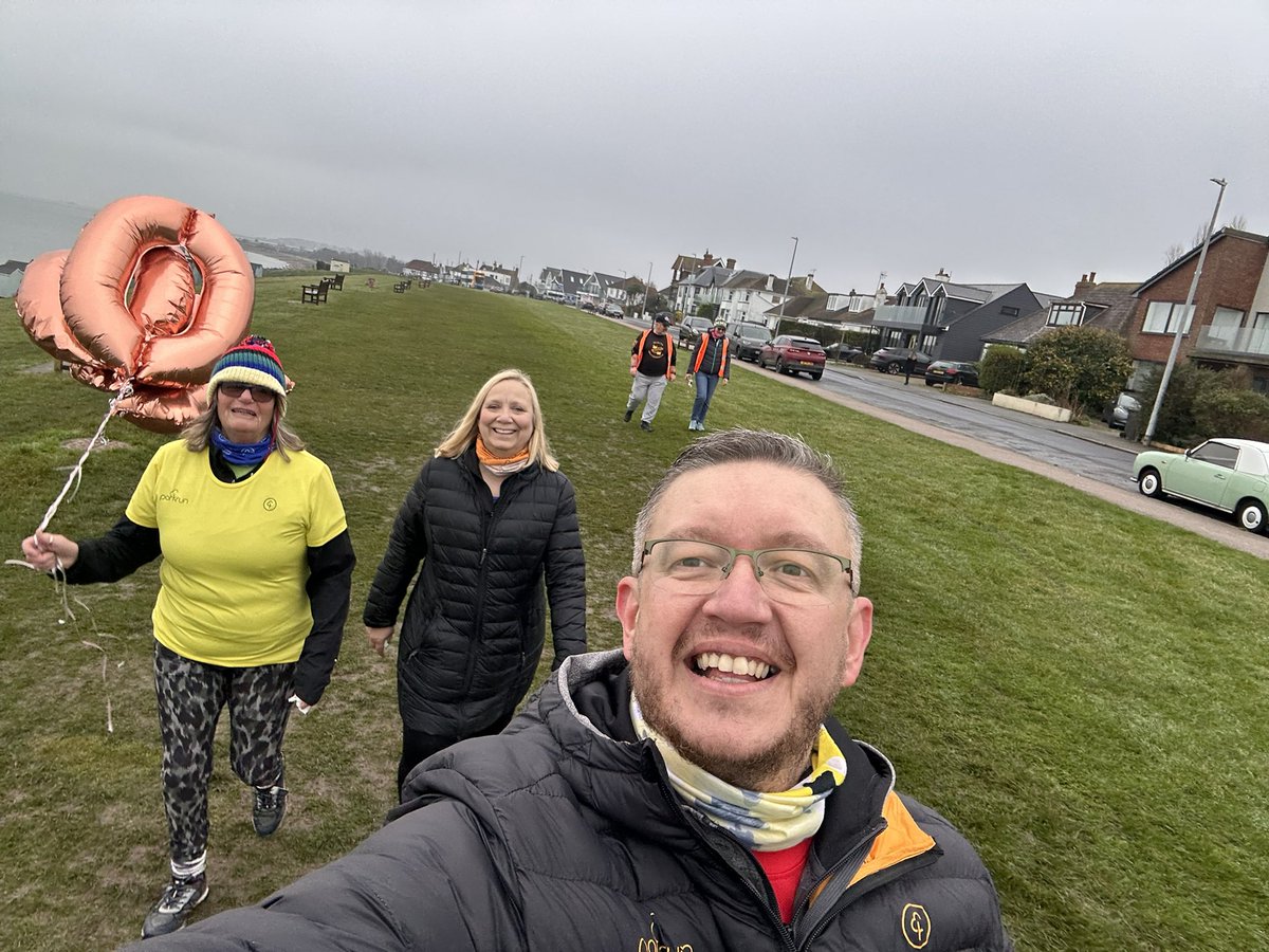 IanDPullen's tweet photo. Amazing to meet @PSH_A1674 celebrating Jacky 1000th volunteer awesome morning https://t.co/d2Dd6Cv5Be