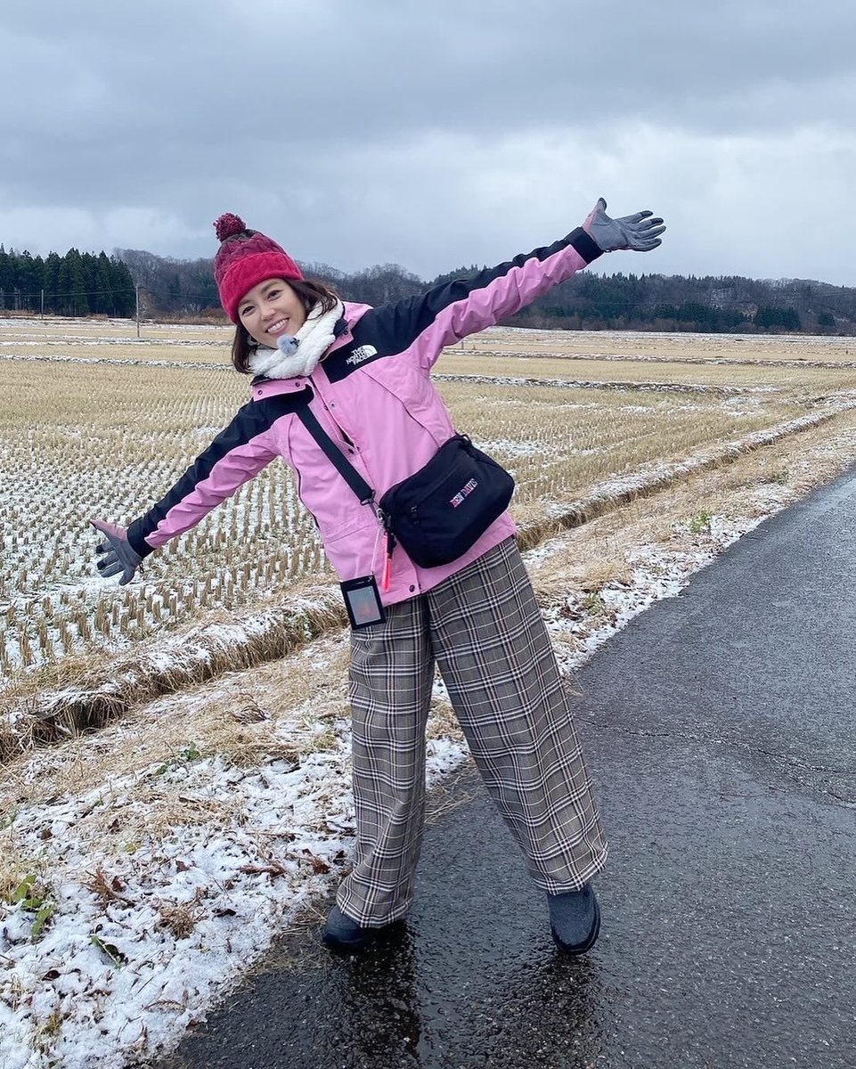 さぁいよいよ、明日29日（日）放送です‼️明日夜5:55〜 #テレ東系旅の日 『 #ローカル路線バス乗り継ぎの旅 』８時間ＳＰに出演します🚌🩷前半４時間は今夜の放送、私が出演するのは後半４時間の明日の放送です📺
大好きなバス旅の超スペシャルな企画に参加できて、本当に光栄でした🥹
是非ご覧下さい‼️