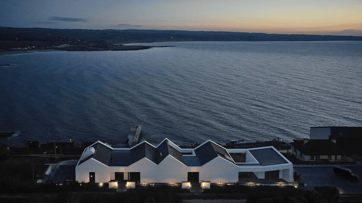 Cliff House Hotel tweet media