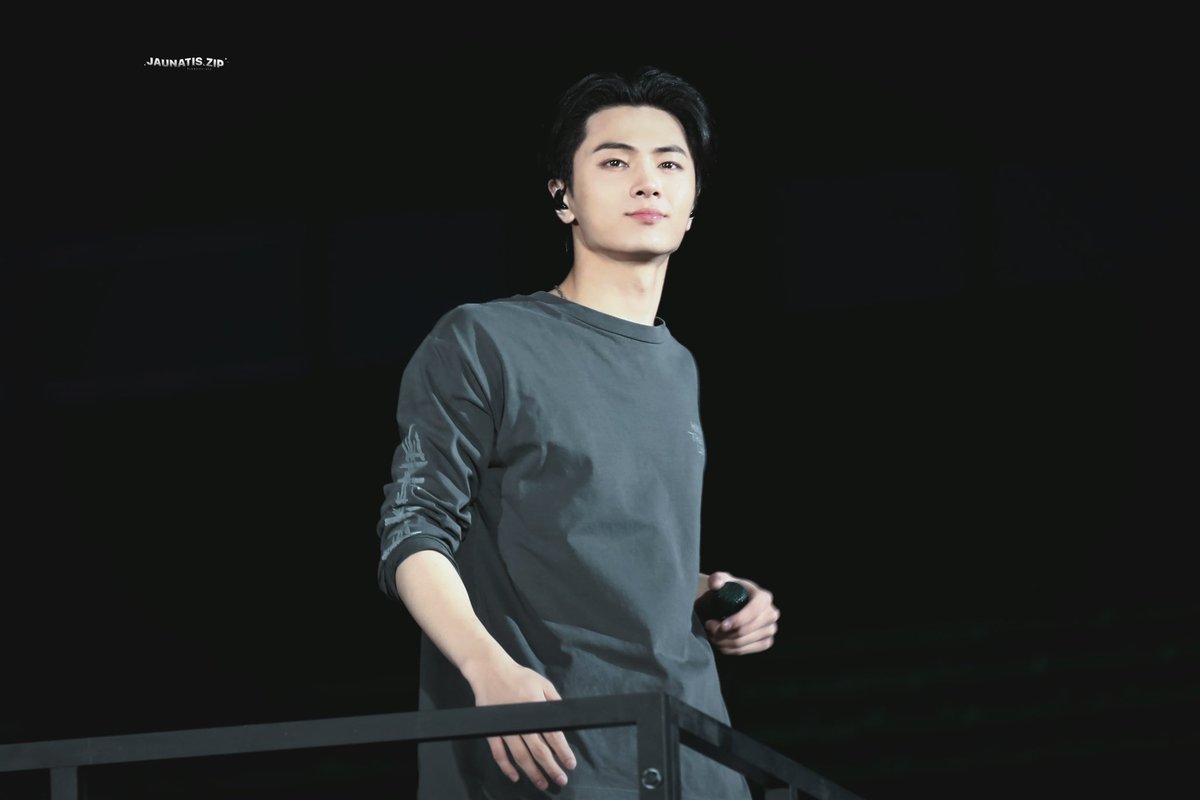 jaunatis_zip's tweet photo. 241228 WALK THE LINE IN FUKUOKA

#ENHYPEN #엔하이픈
#JAY #제이 #박종성 
#ジェイ https://t.co/hIKiCz85M2