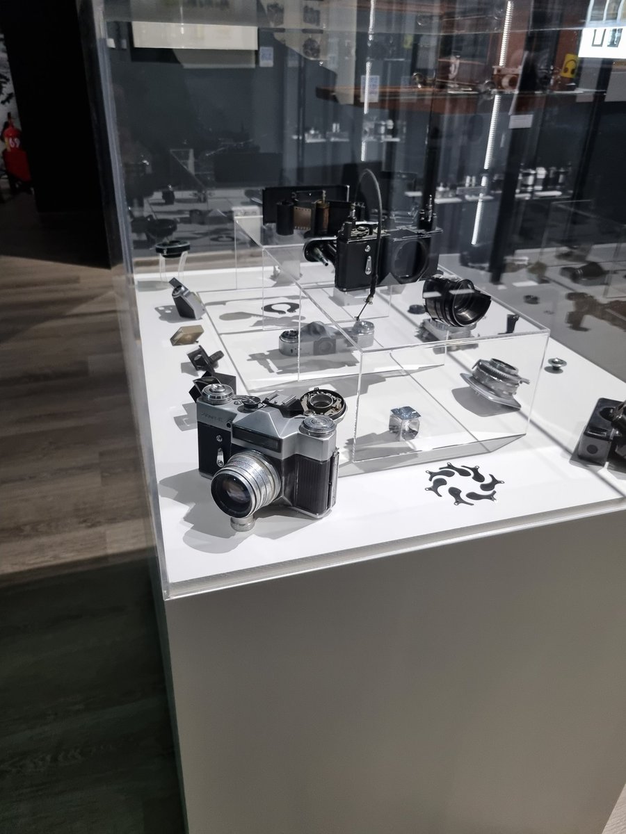 a_kolola's tweet image. The film development is not easy and time consuming procedure, I've estimated at the photo exhibition. Still no problem for enthusiasts. I'd like to develop my films personally in the future 🎞️

#Photoupdate #filmphotography #filmDevelopment #retrocamera #redRoom