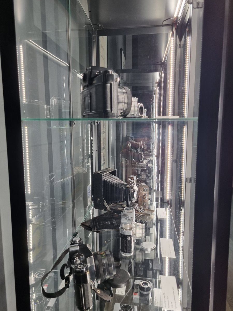 a_kolola's tweet image. The film development is not easy and time consuming procedure, I've estimated at the photo exhibition. Still no problem for enthusiasts. I'd like to develop my films personally in the future 🎞️

#Photoupdate #filmphotography #filmDevelopment #retrocamera #redRoom