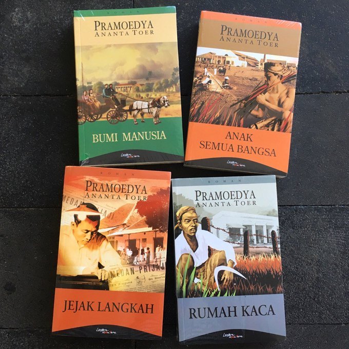 solusibukucom's tweet photo. Siapa yg excited nungguin buku-buku ini? https://t.co/PAMxRAbwgZ