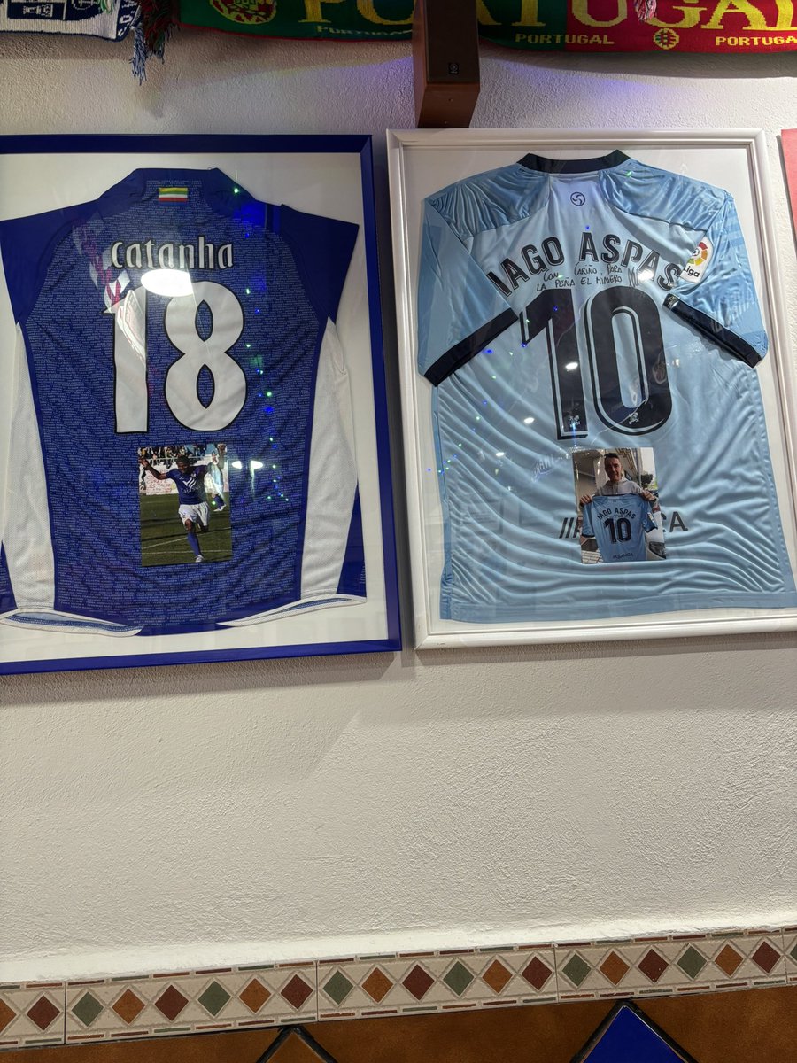 MiriaOrtega's tweet photo. En Linares, en la peña el minero del @Linares_Dptvo la camiseta de @aspas10 al lado de otro grande del @RCCelta… https://t.co/vURspnHCVK