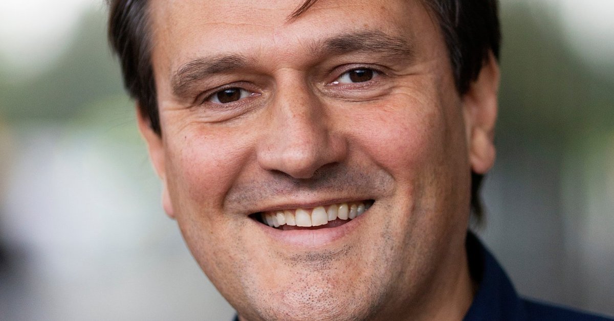 Antoni van Leeuwenhoek (@hetavl) on Twitter photo André Bergman is benoemd tot hoogleraar prostaatoncologie aan het <a href="/amsterdamumc/">Amsterdam UMC</a>. Als oncoloog bij het Antoni van Leeuwenhoek zet hij zich al sinds 2008 in voor innovatie in prostaatkankerzorg en onderzoek. "Regionale samenwerking heeft de toekomst." ➡️ bit.ly/4j5O78C André Bergman is benoemd tot hoogleraar prostaatoncologie aan het <a href="/amsterdamumc/">Amsterdam UMC</a>. Als oncoloog bij het Antoni van Leeuwenhoek zet hij zich al sinds 2008 in voor innovatie in prostaatkankerzorg en onderzoek. "Regionale samenwerking heeft de toekomst." ➡️ bit.ly/4j5O78C