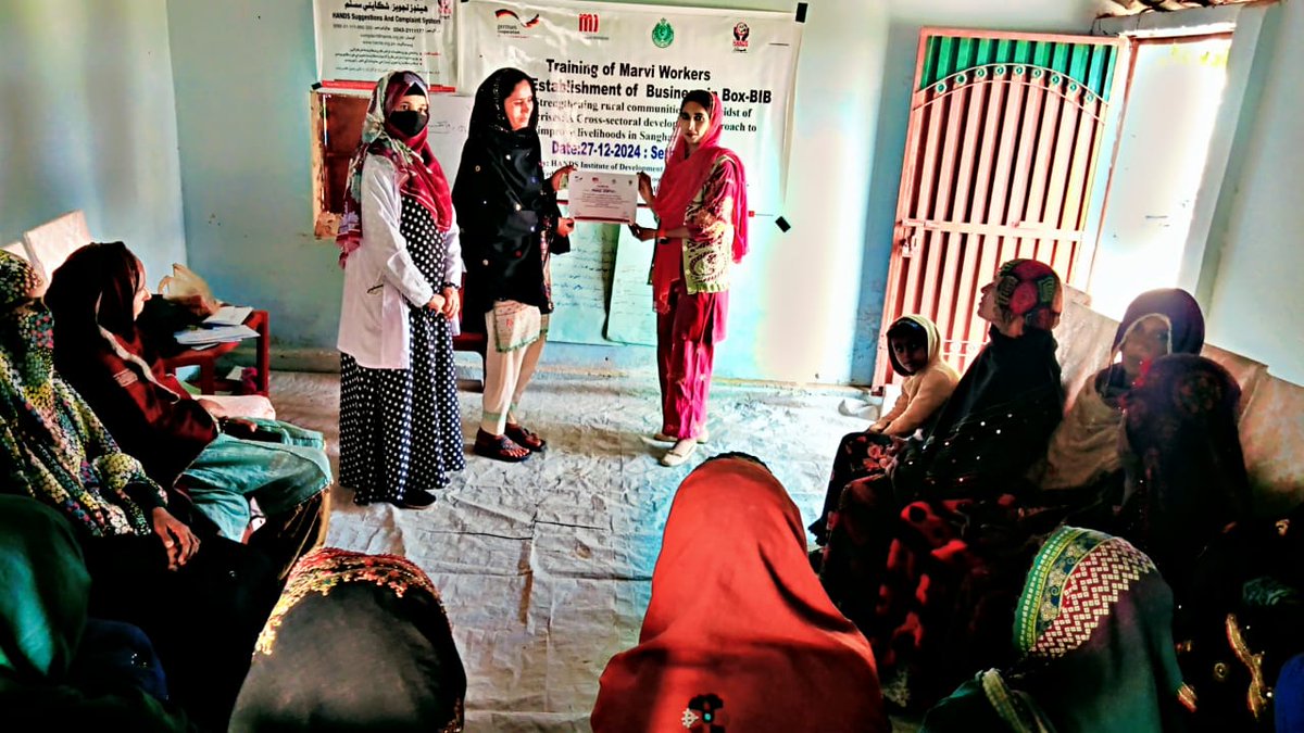 HANDS_Welfare's tweet photo. HANDS Foundation conducted a one-day training session for Marvi Workers on the establishment of "Business in a Box" (BIB) under the program Strengthening Rural Communities in the Midst of Multiple Crises, https://t.co/u124O7J9ls