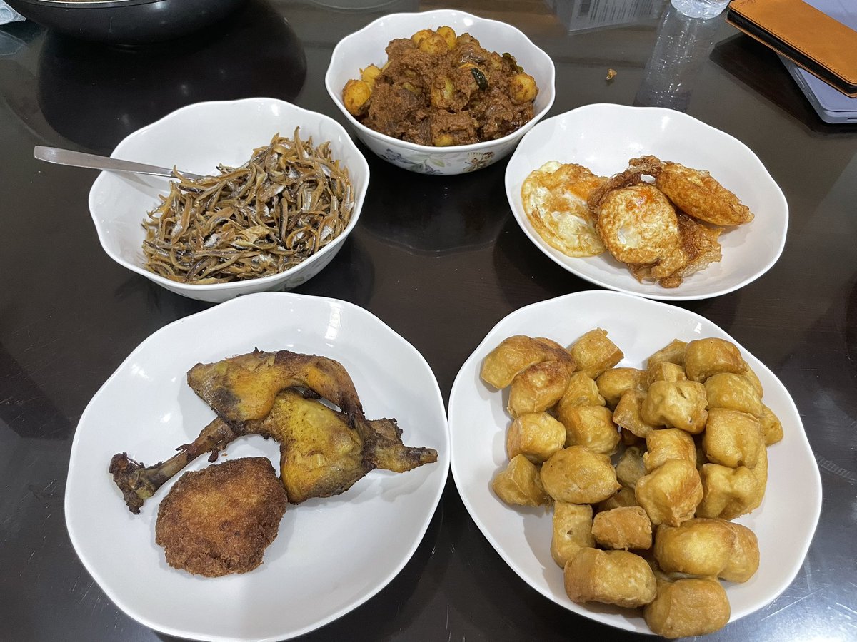 Selamat makan malam 
Saudara ku semuanya 
Sehat selalu dan berkah bagi kita semua