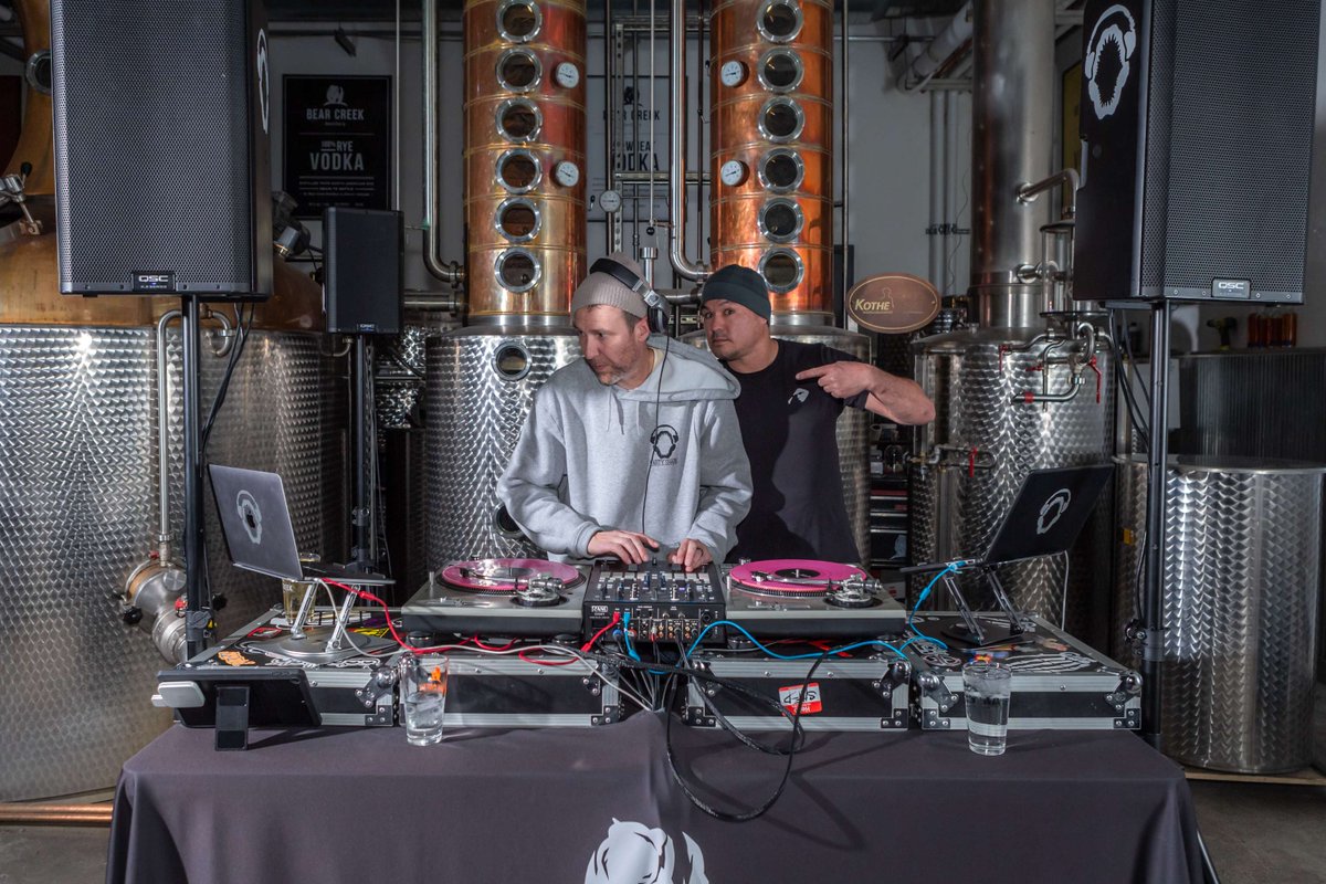 🎶 Don’t miss the final Instill of the year! Party Shark Music’s DJs, artistIQ &amp; dbo, are spinning funk, soul &amp; hip hop tonight. 🪩 Let’s end the year with great music &amp; vibes! 🥂

#Instill #DenverDJs #BearCreekDistillery